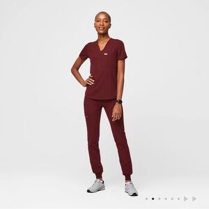 Figs Women's Burgundy Scrub Set